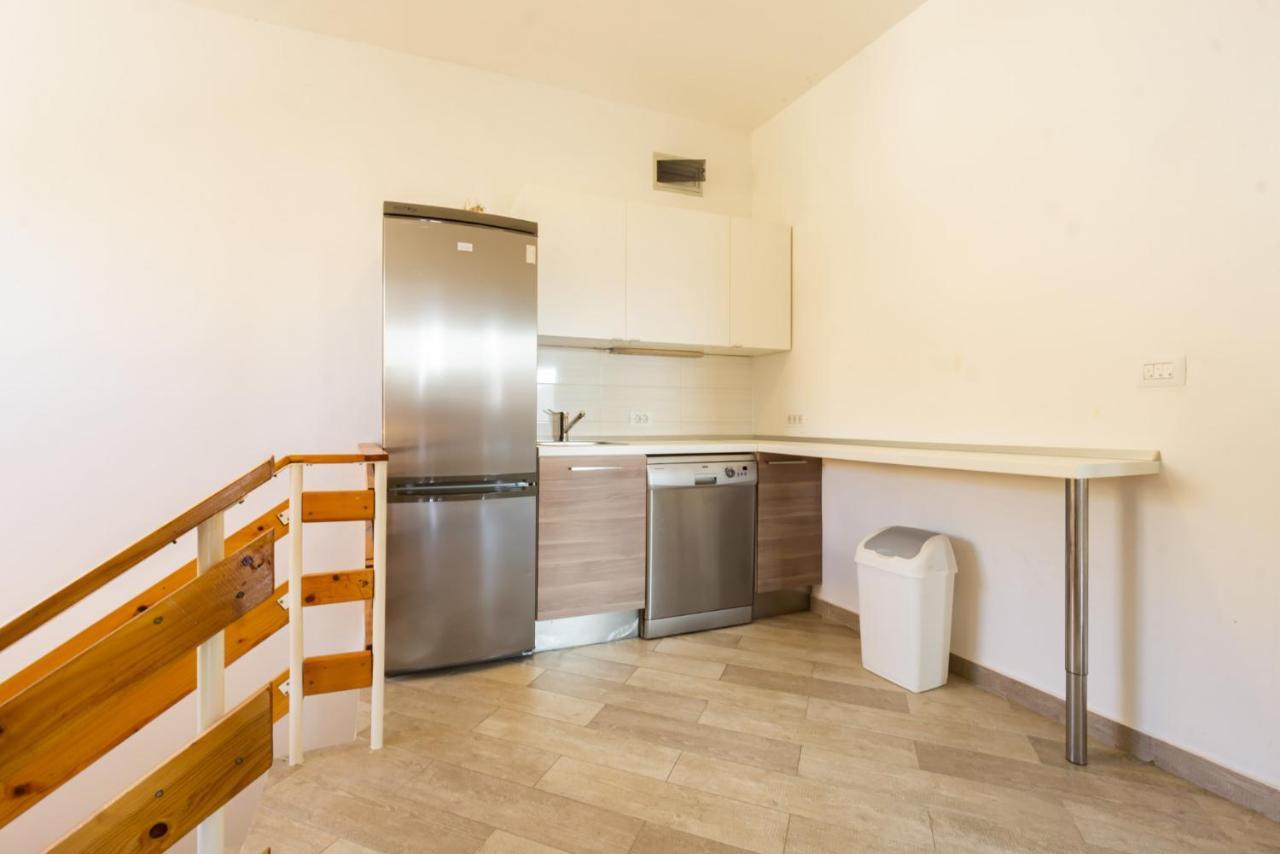 Ferienwohnung Kob Orog Good Location With Sea Views And Modern Decor Metajna Exterior foto